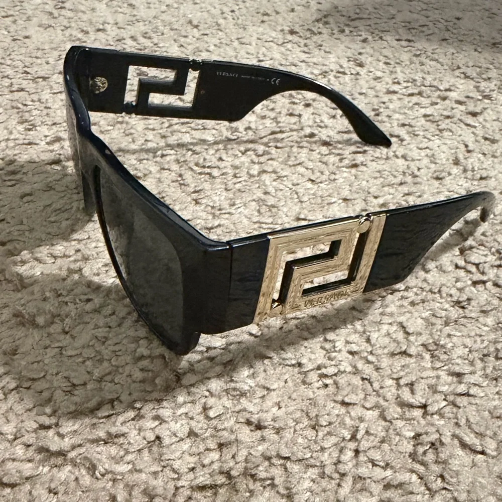 Versace VE4403 sunglasses  Like new
